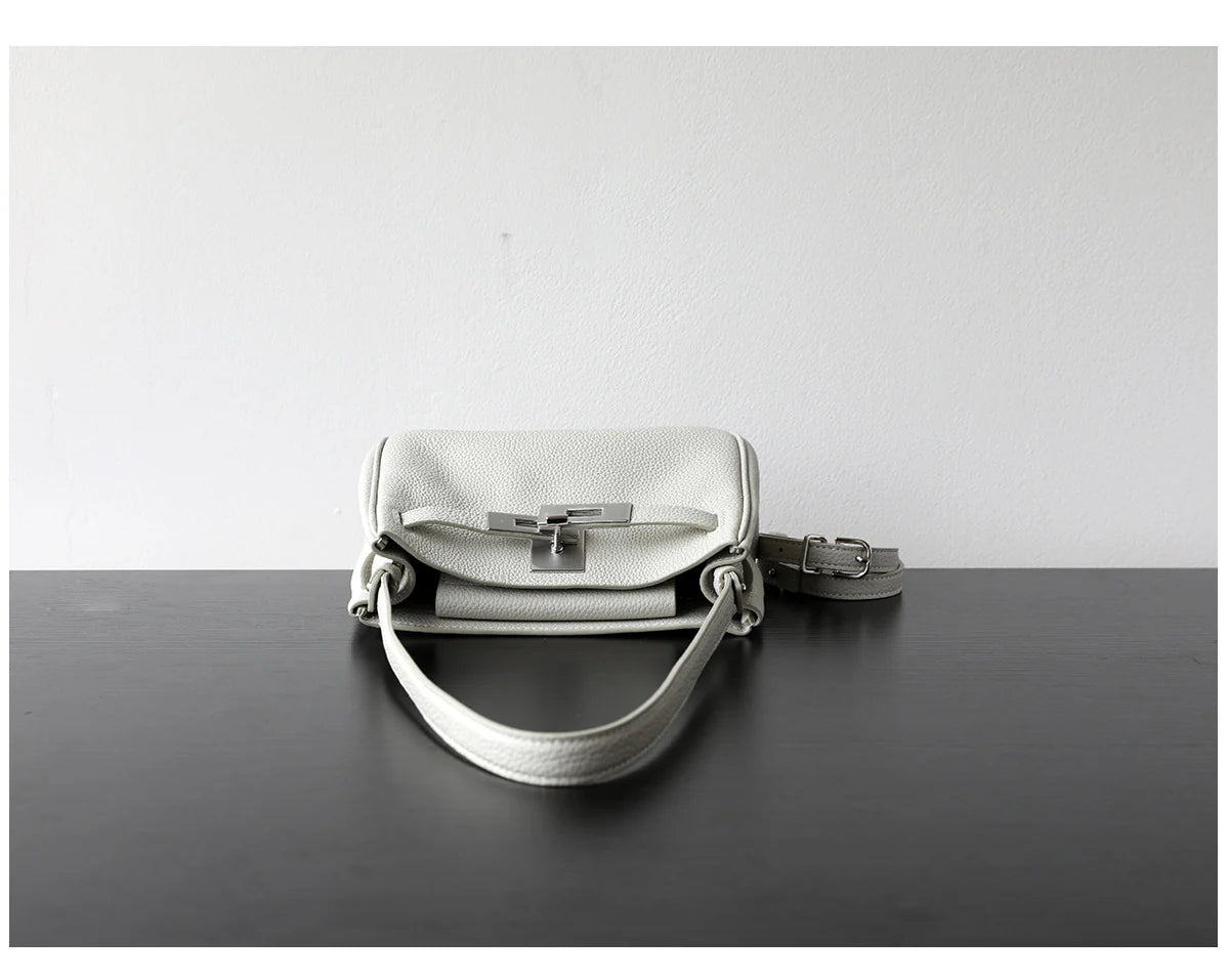 Sac à bandoulière en cuir porté épaule "Maratea"*