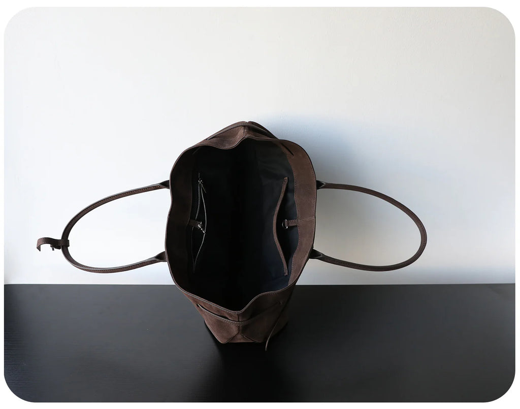 Sac fourre-tout  en suède avec ceinture décorative "Lecce" *