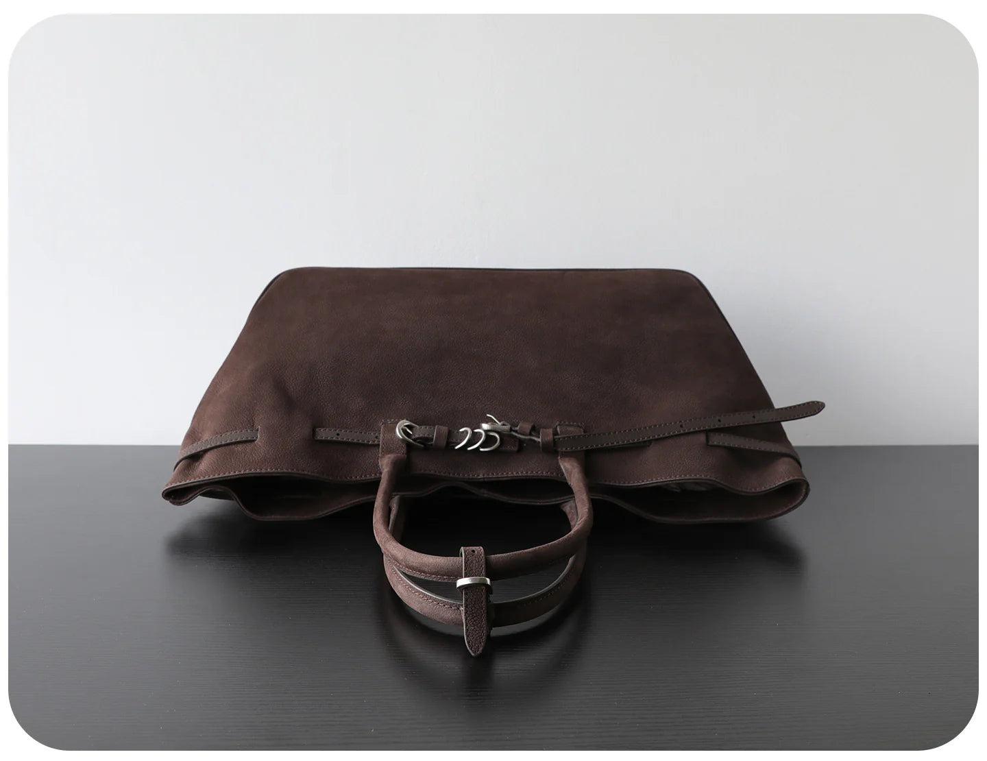 Sac fourre-tout  en suède avec ceinture décorative "Lecce" *