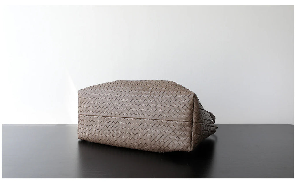 Sac fourre-tout en cuir tressé porté épaule "Montefioralle"*