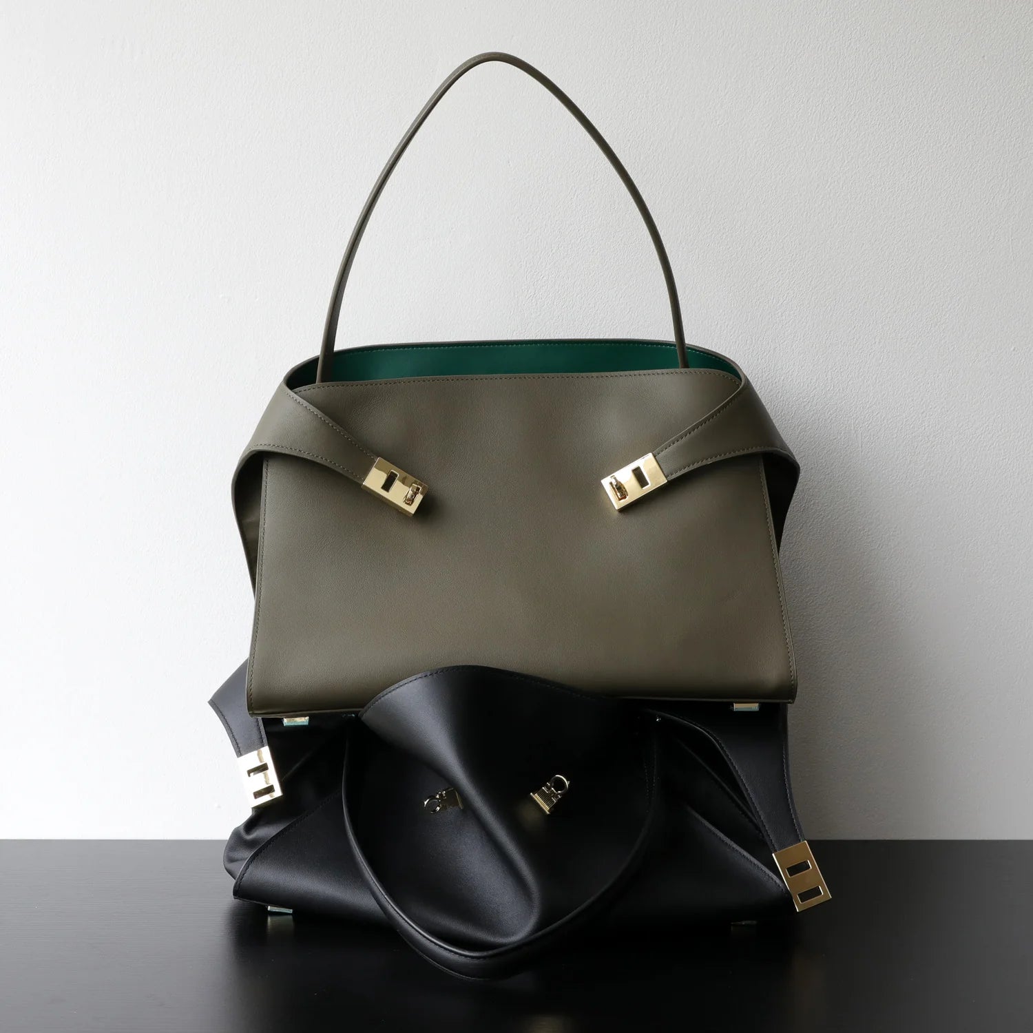 Sac à verrou porté épaule bicolore "Imperia"*