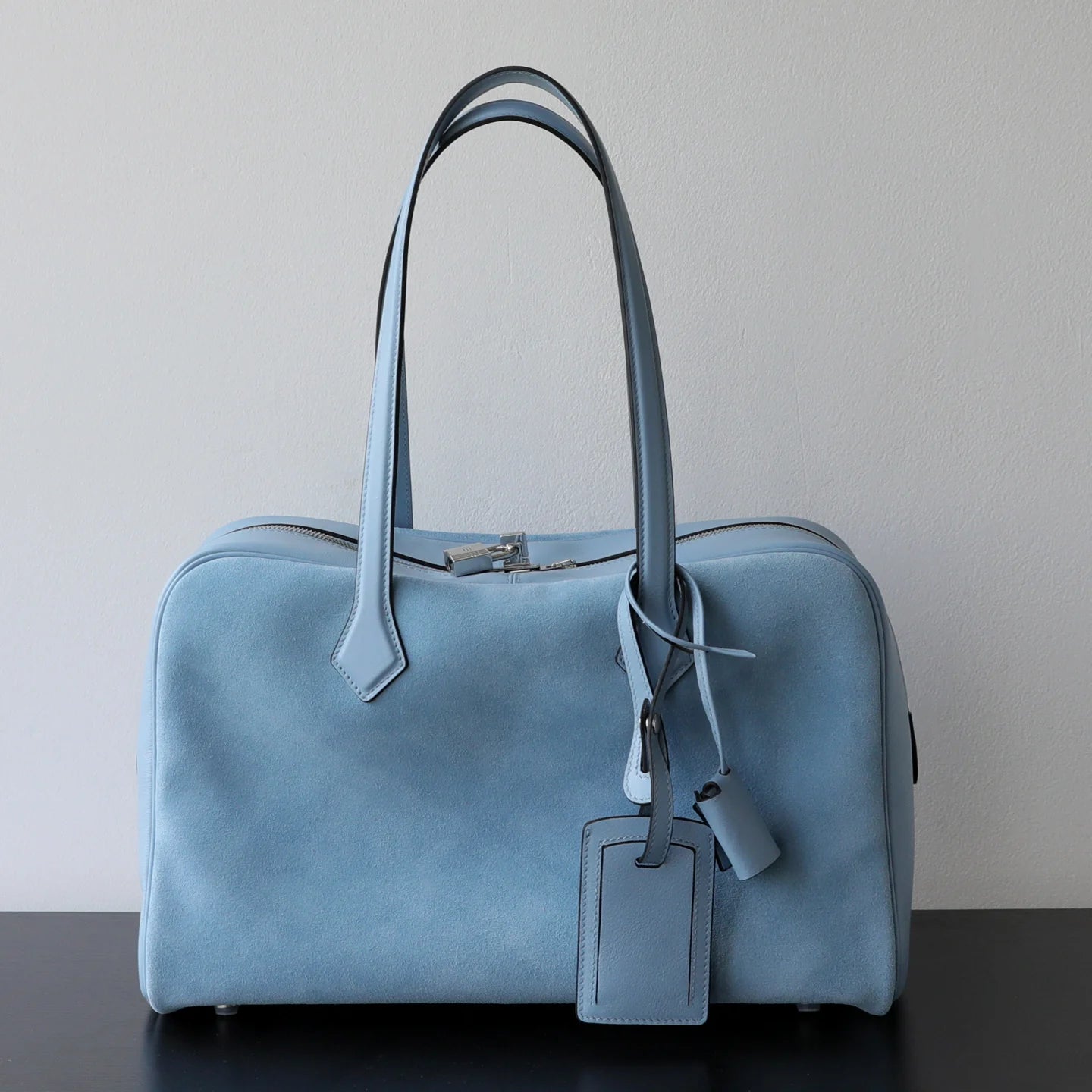 Sac cabas minimaliste et structuré en cuir "Como"*