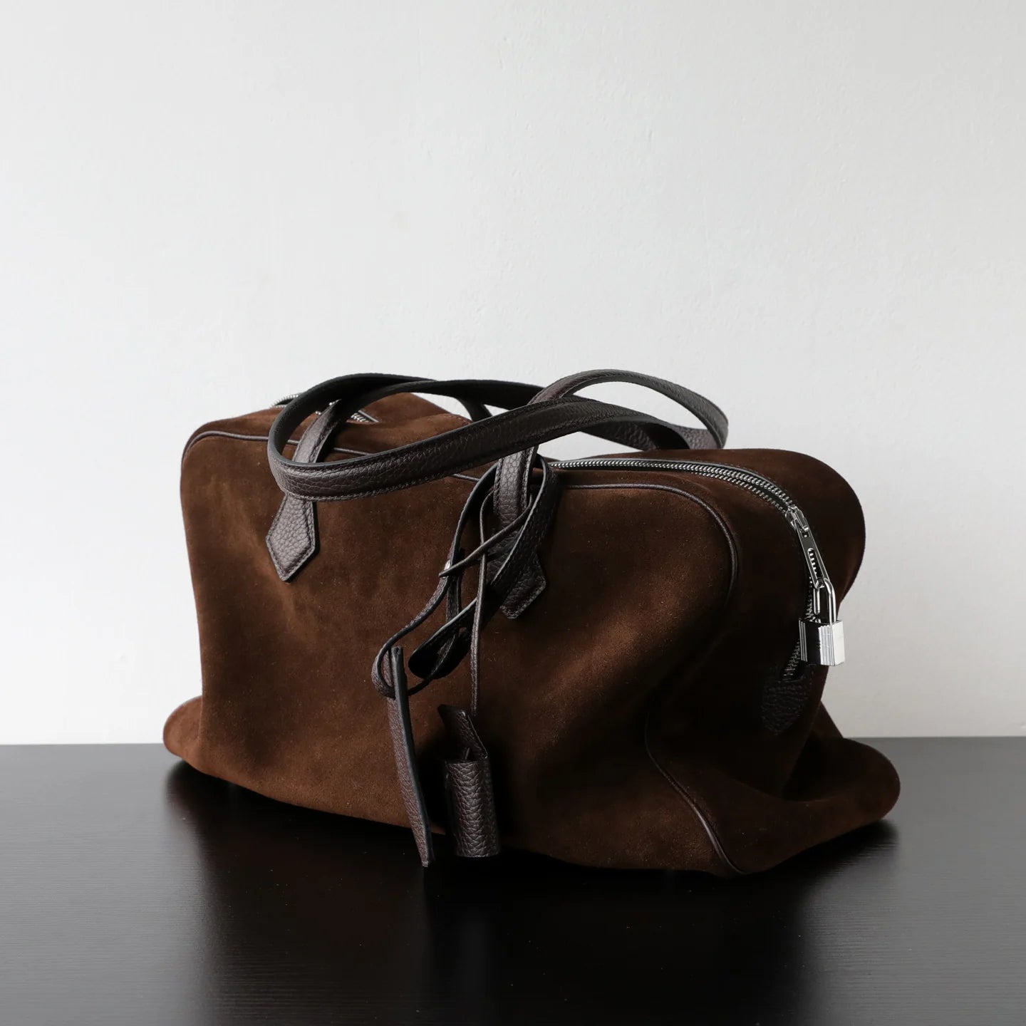 Sac cabas minimaliste et structuré en cuir "Como"*