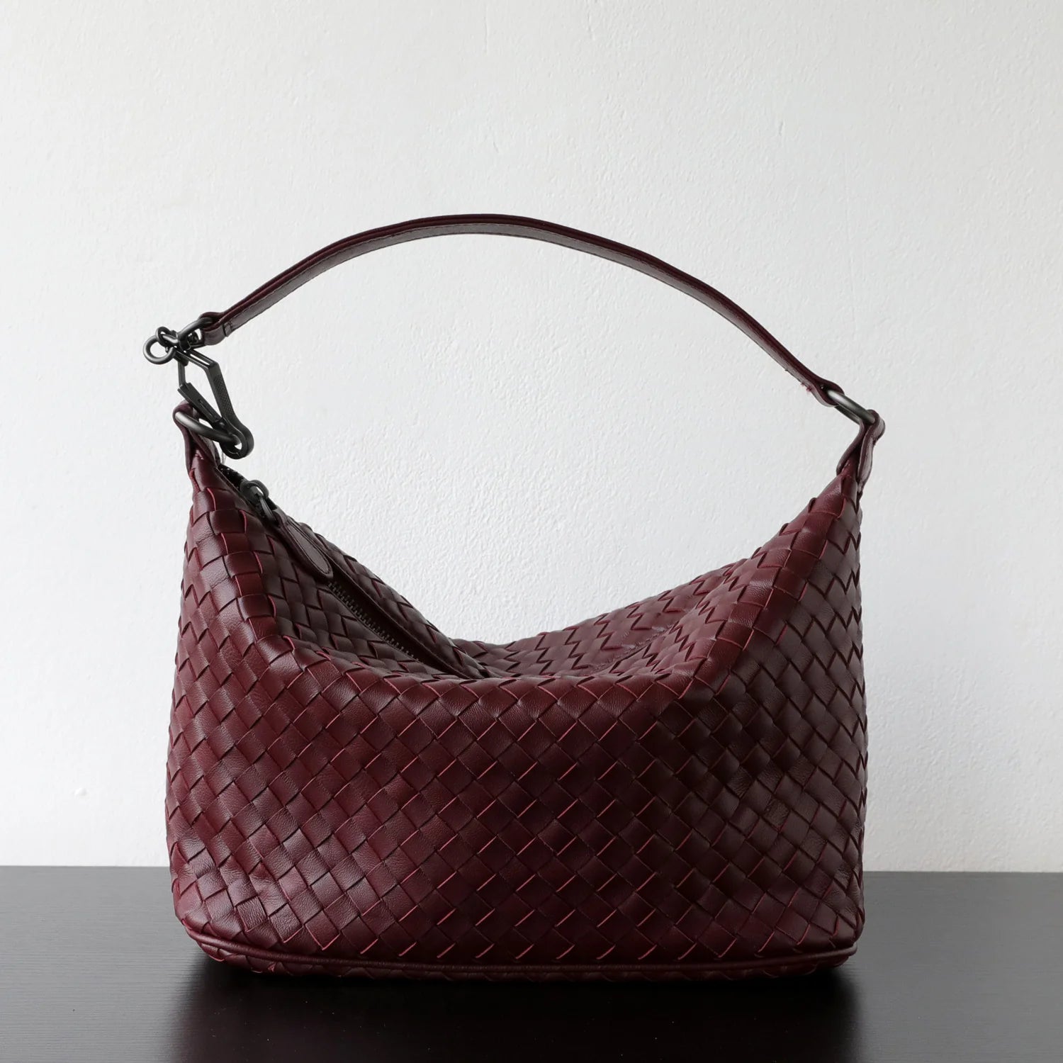 "Novara" Sac hobo femme en cuir tressé, porté épaule