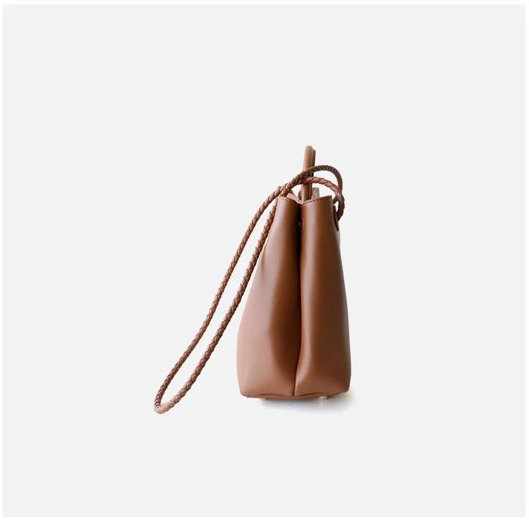 "Asolo" Sac cabas en cuir de vachette à bandoulière avec nœud papillon doré