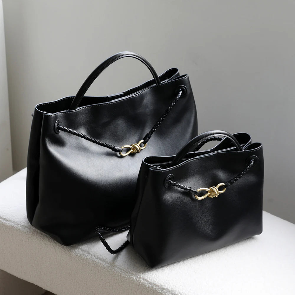 "Asolo" Sac cabas en cuir de vachette à bandoulière avec nœud papillon doré