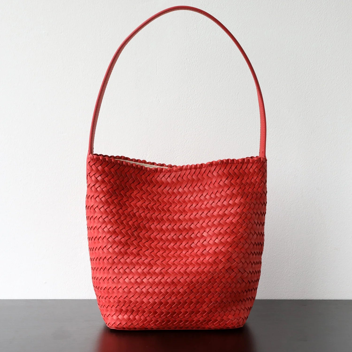 "Ravello" Sac seau en cuir de vachette porté épaule avec fermeture magnétique