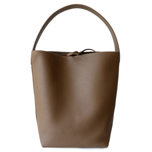 "Castelsardo" Sac seau décontracté en cuir véritable avec fermeture à cordon léger