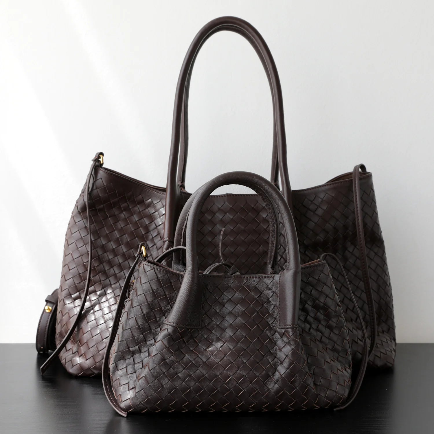 Sac fourre-tout en cuir tressé porté épaule "Montefioralle"*