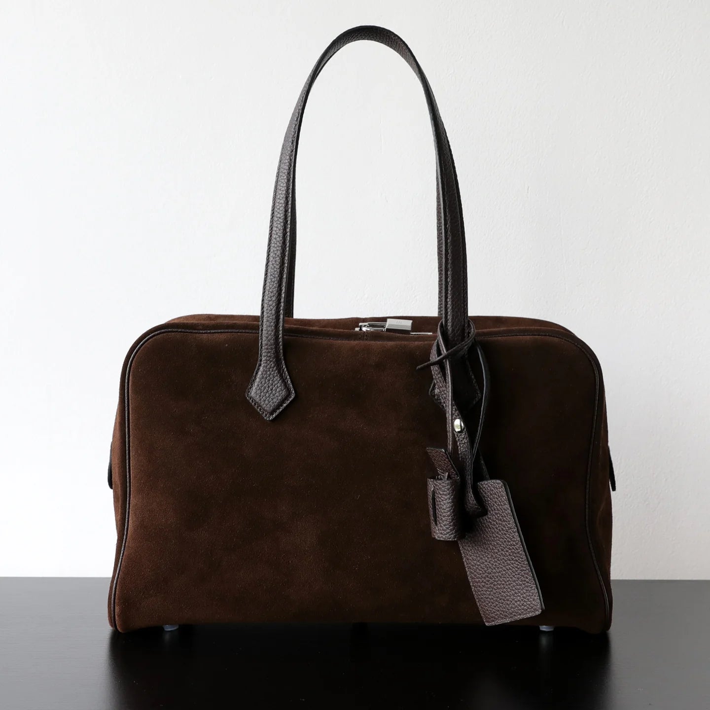 Sac cabas minimaliste et structuré en cuir "Como"*