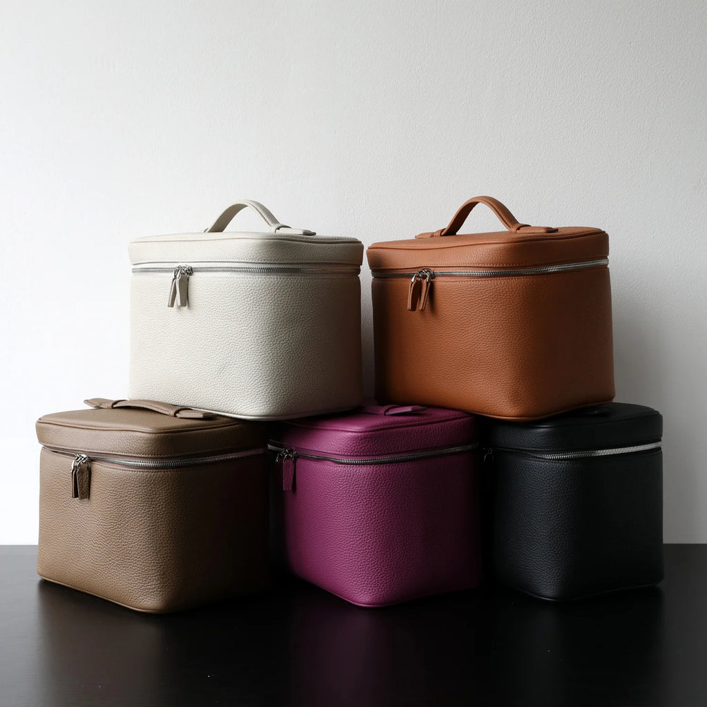 "Tropea" Trousse de maquillage en cuir de vachette souple avec compartiments