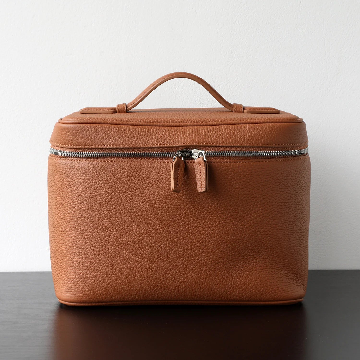 "Tropea" Trousse de maquillage en cuir de vachette souple avec compartiments