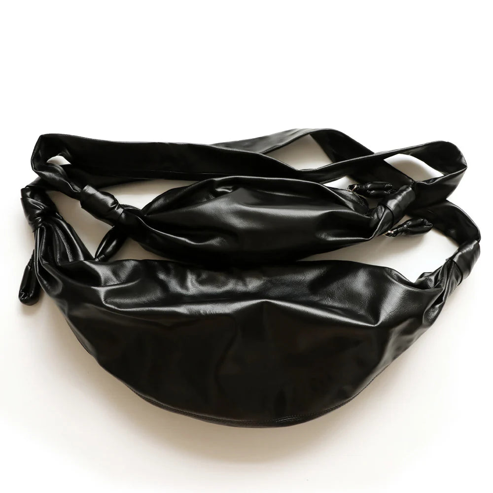 "Caltanissetta" Sac croissant en cuir de vachette unisex minimaliste